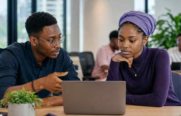 Mentor supporting a learner